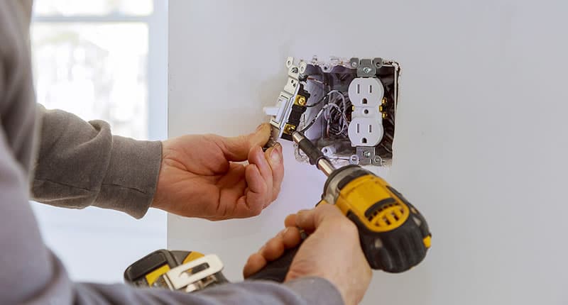 Electrical Outlet Installations and Repairs Greater Victoria BC and The Saanich Peninsula.